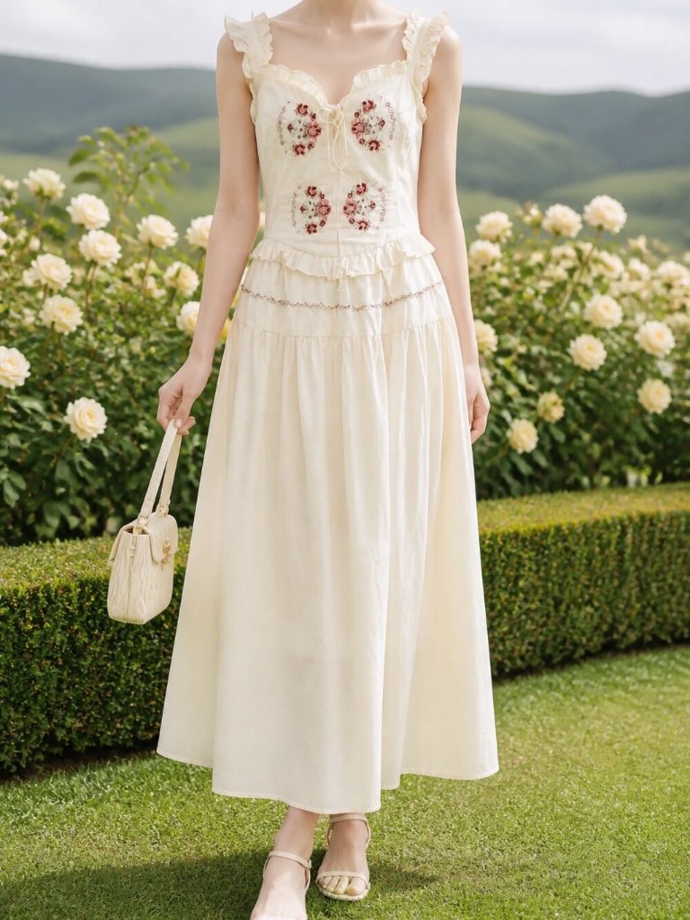 NWOT Moon River Floral Embroidered Midi Dress Ivory Size M - Picture 2 of 16